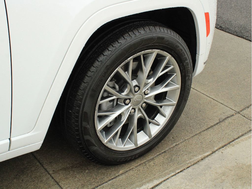 Certified 2025 Jeep Grand Cherokee L Summit image 37
