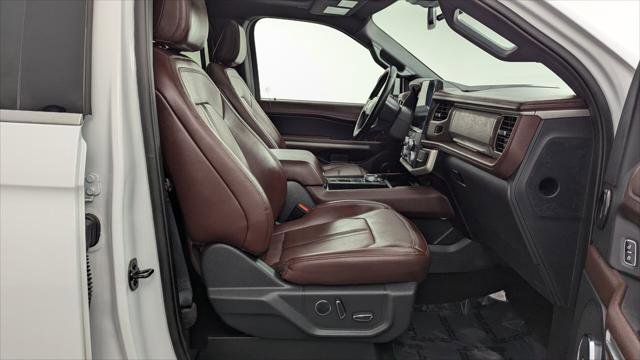 Used 2024 Ford Expedition Limited image 19