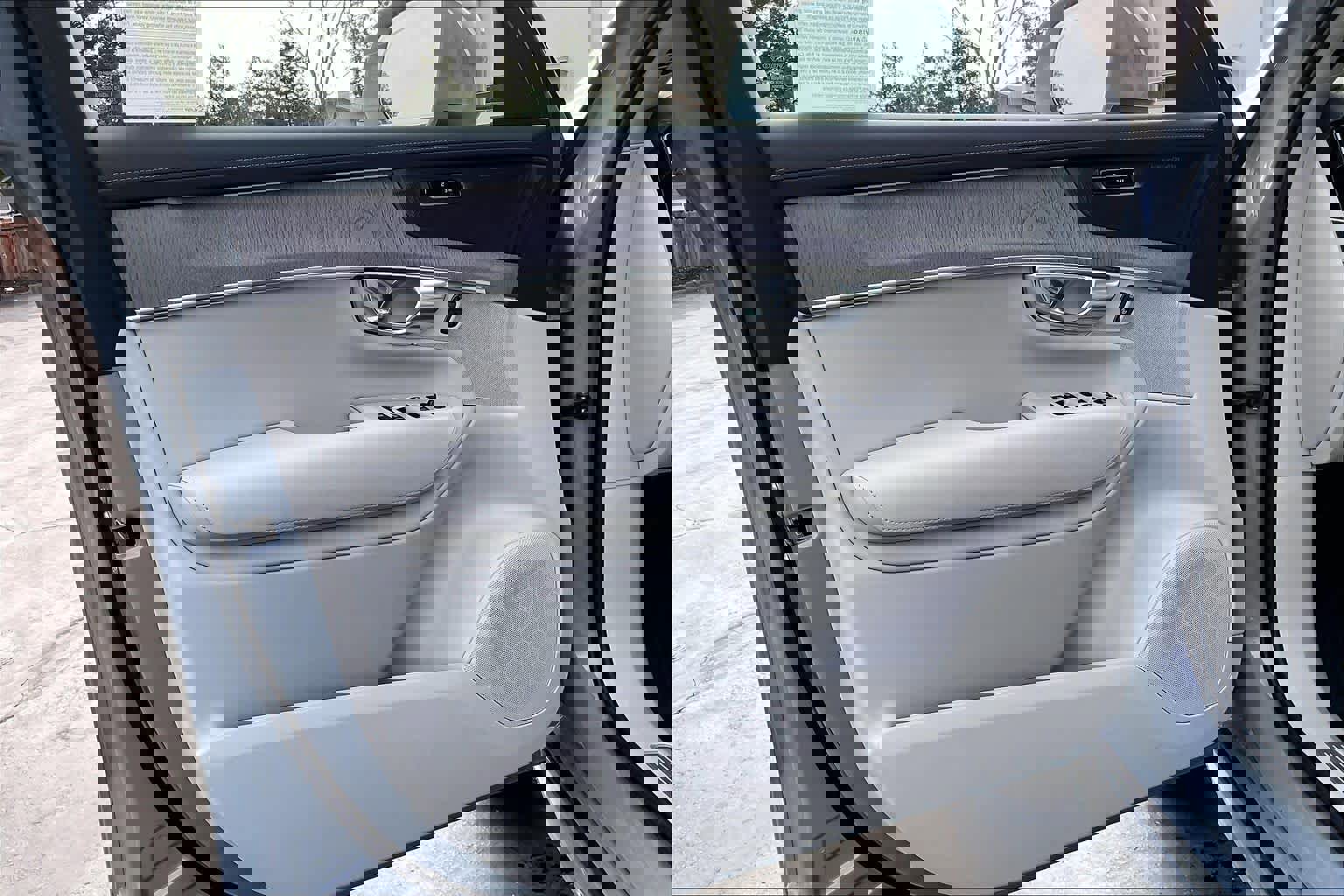 New 2026 Volvo XC90 T8 Ultra image 24