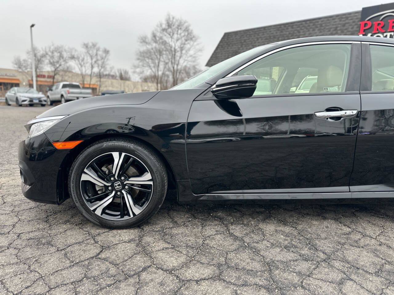 Used 2018 Honda Civic Touring image 12