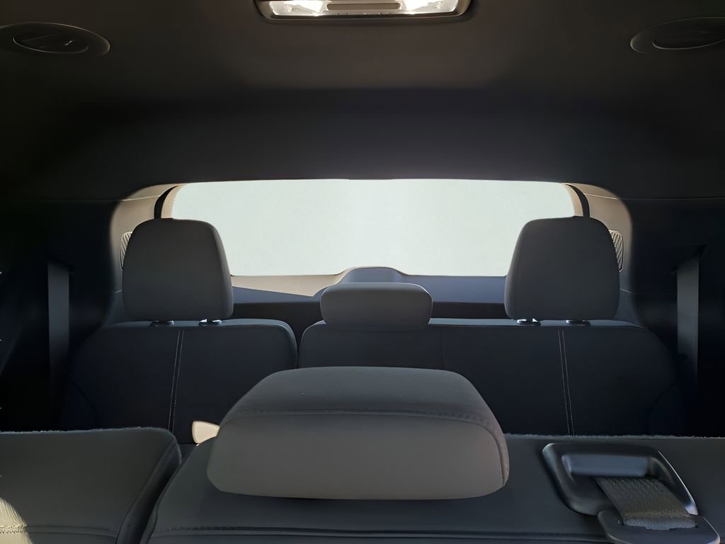 New 2026 GMC Acadia Elevation image 25