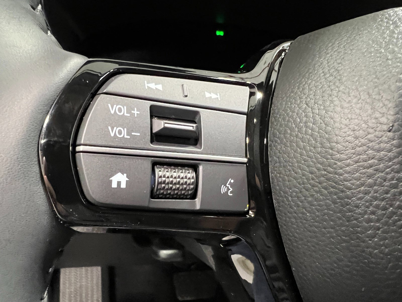 New 2025 Honda HR-V EX-L image 21