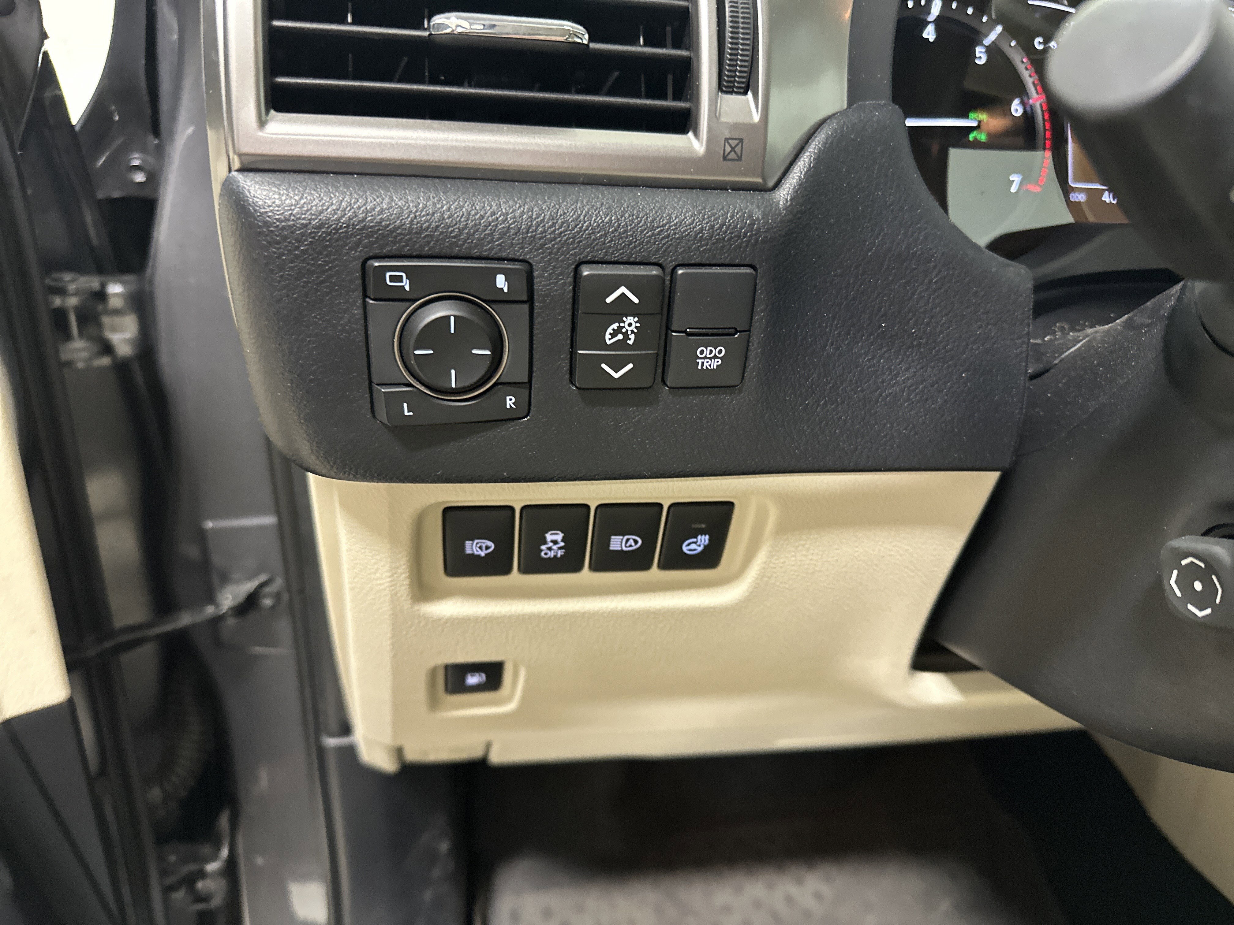 Certified 2023 Lexus GX 460 Premium AWD/4WD image 38
