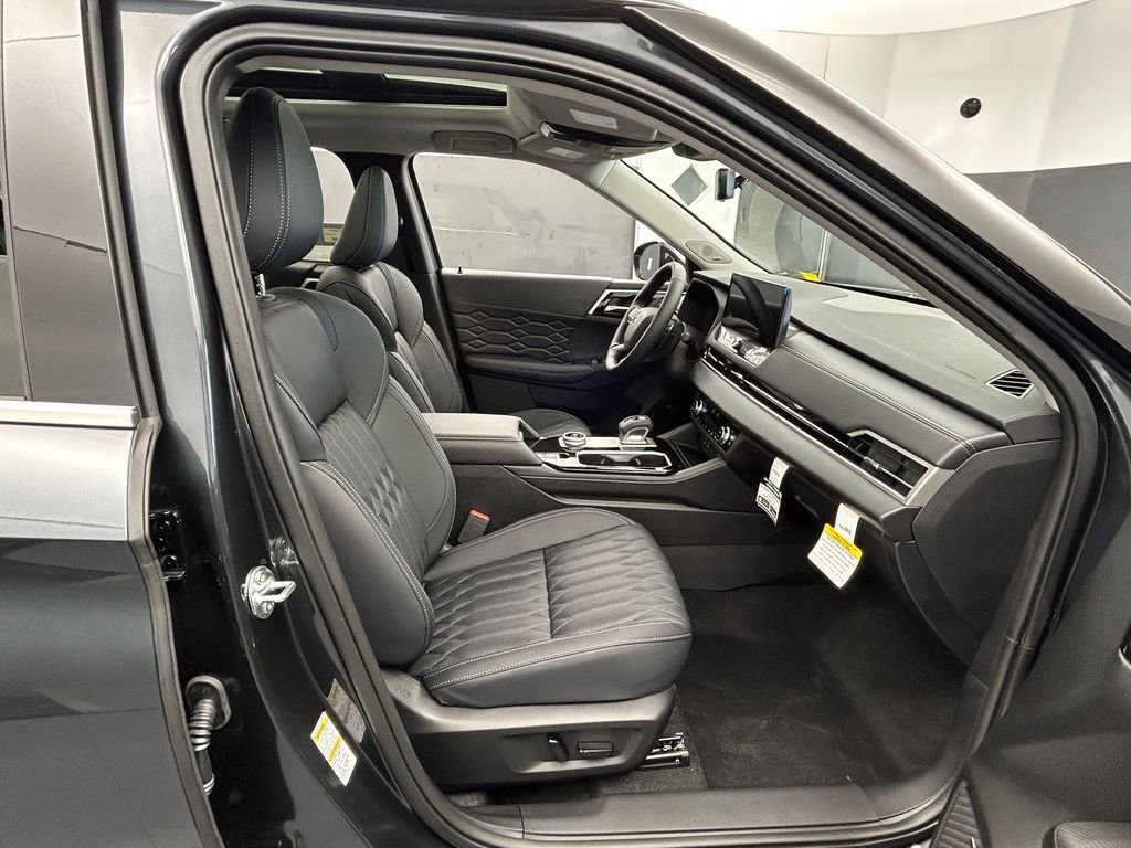 New 2026 Mitsubishi Outlander SEL FWD image 40