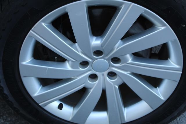 Used 2024 Land Rover Range Rover SE image 9