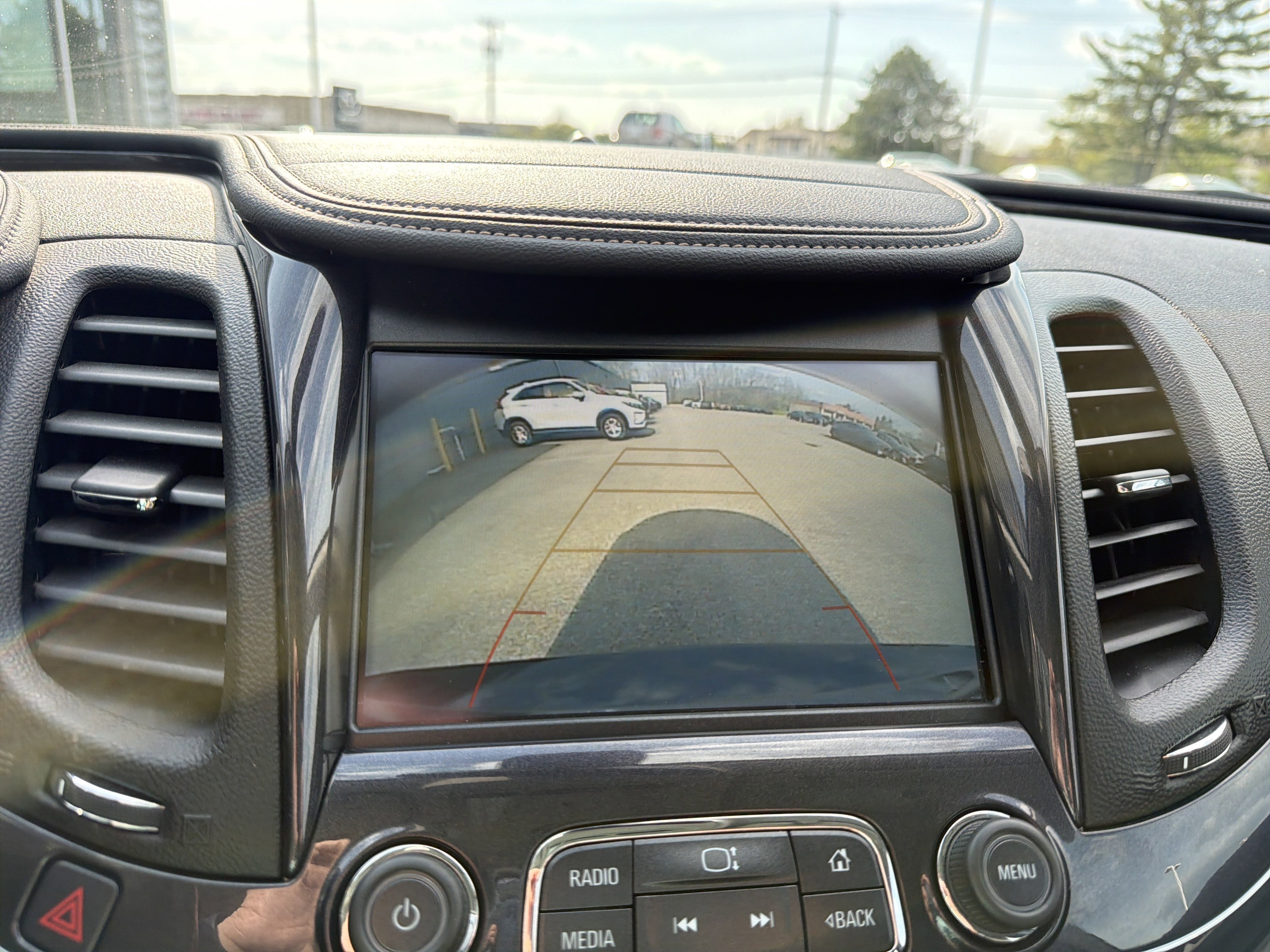 Used 2019 Chevrolet Impala Premier w/ Premier Convenience Package FWD image 23