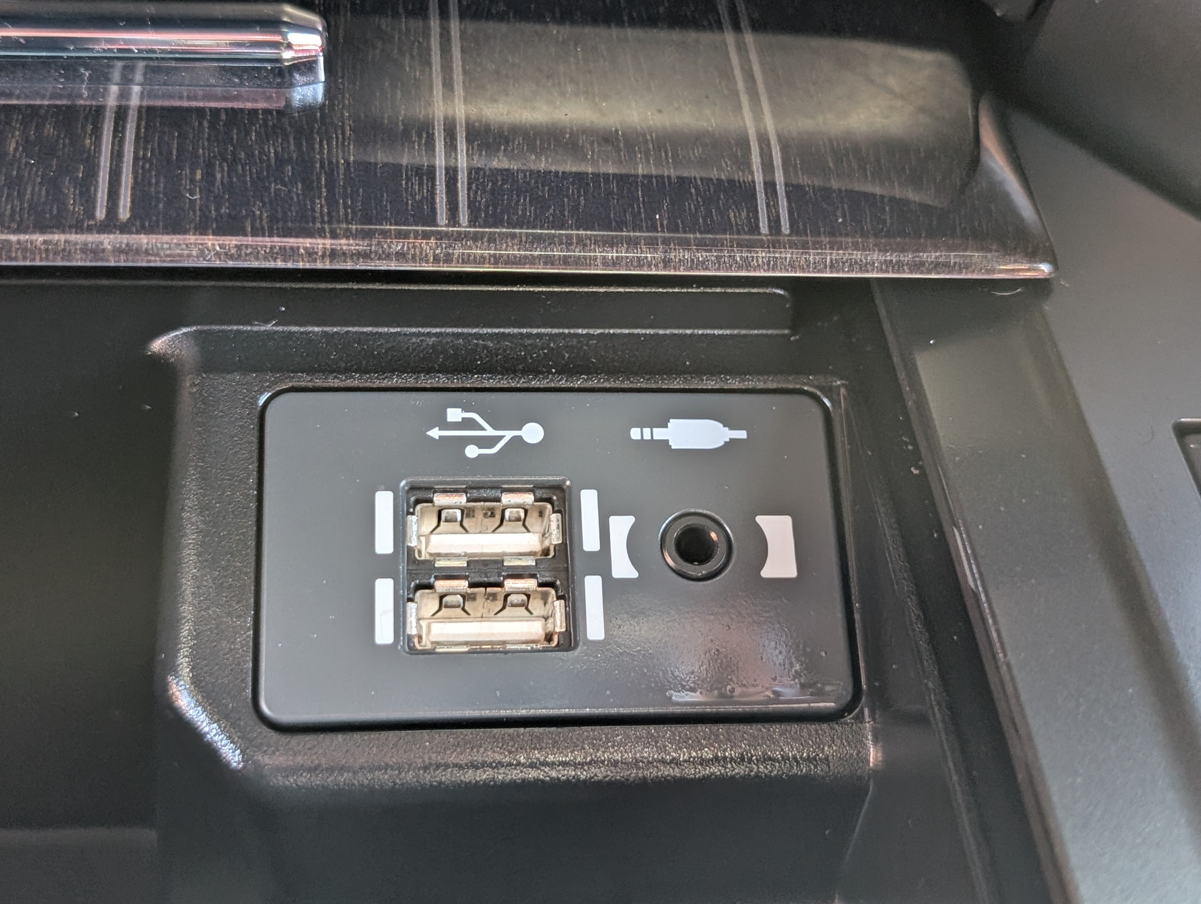 Certified 2023 Lexus GX 460 Luxury w/ Sport Design Package AWD/4WD image 28