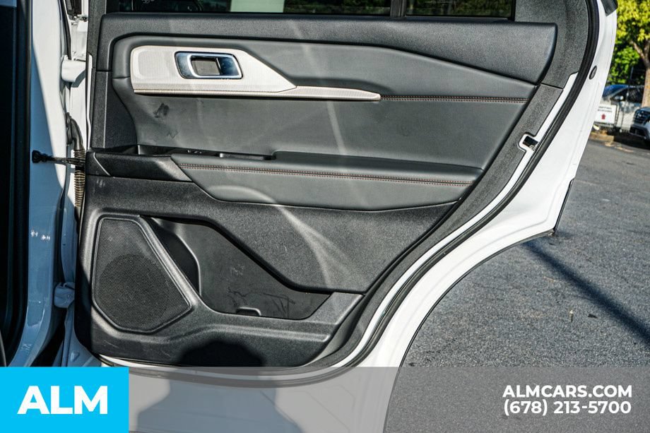 Used 2025 Ford Explorer Active RWD image 58