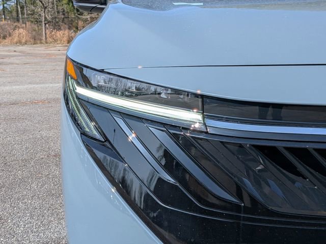 New 2026 Nissan Sentra SR w/ Floor Mat Package image 8