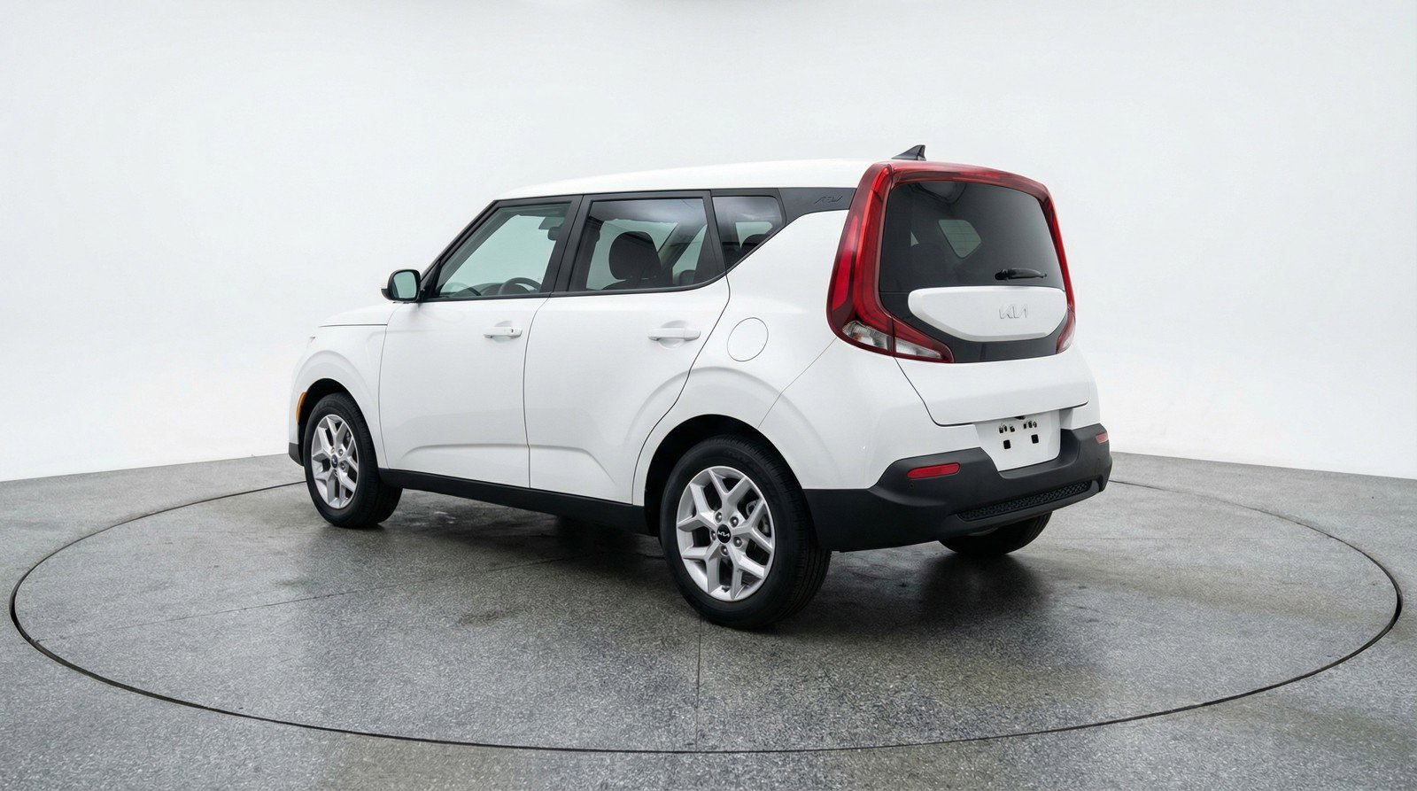 Used 2025 Kia Soul LX w/ LX Technology Package FWD image 6