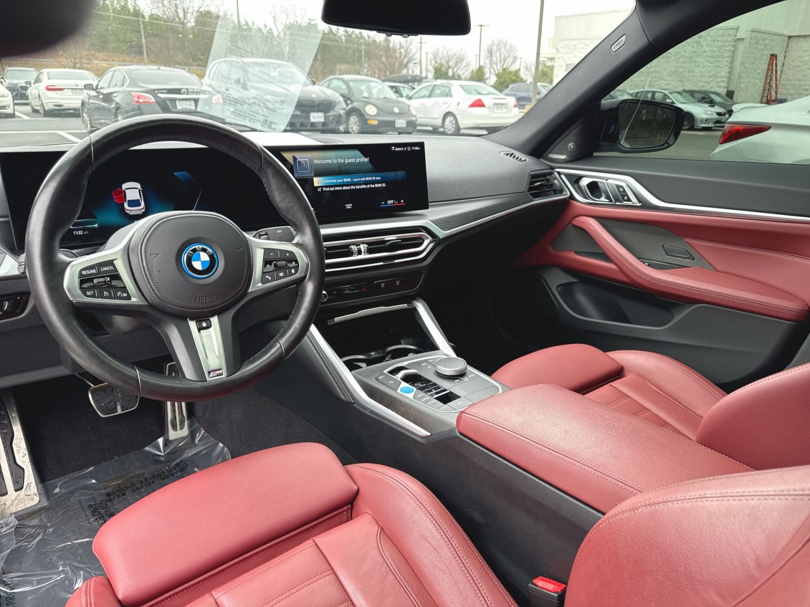 Used 2023 BMW i4 eDrive40 w/ M Sport Package image 11