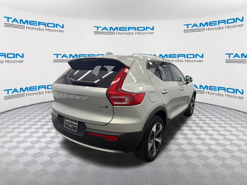 Used 2023 Volvo XC40 B5 Ultimate AWD/4WD image 5