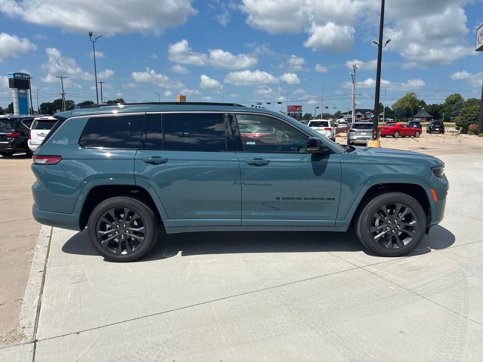 New 2026 Jeep Grand Cherokee L Limited AWD/4WD image 8