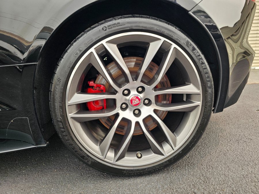 Used 2016 Jaguar F-TYPE R AWD/4WD image 41