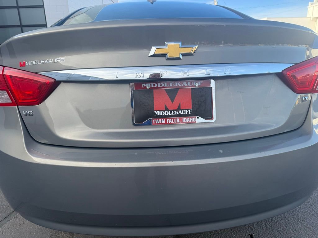 Used 2017 Chevrolet Impala LT FWD image 13