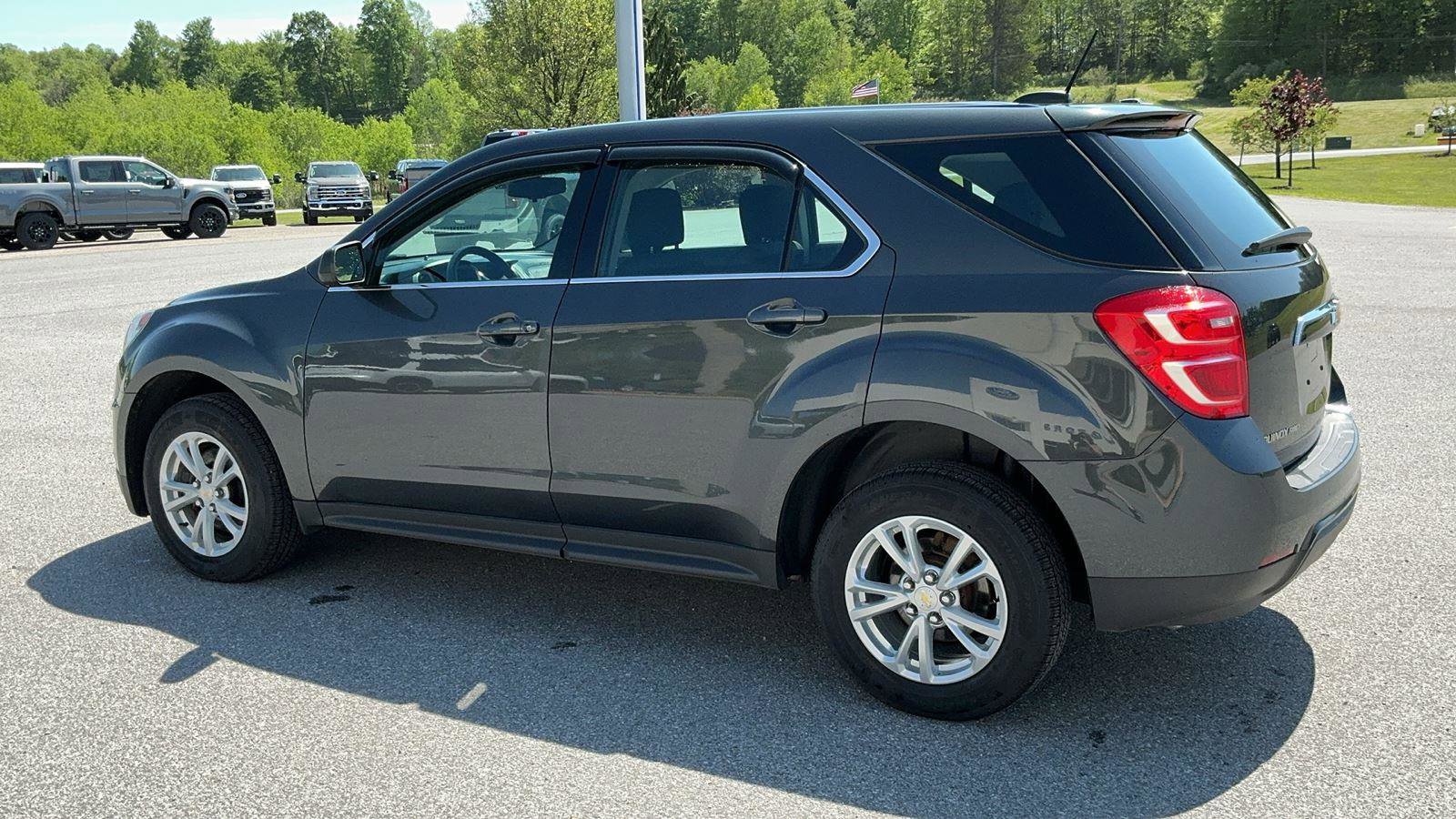 Used 2017 Chevrolet Equinox LS AWD/4WD image 9