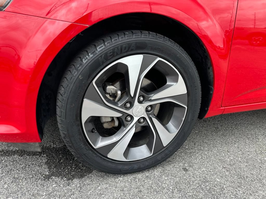 Used 2018 Chevrolet Sonic Premier FWD image 28