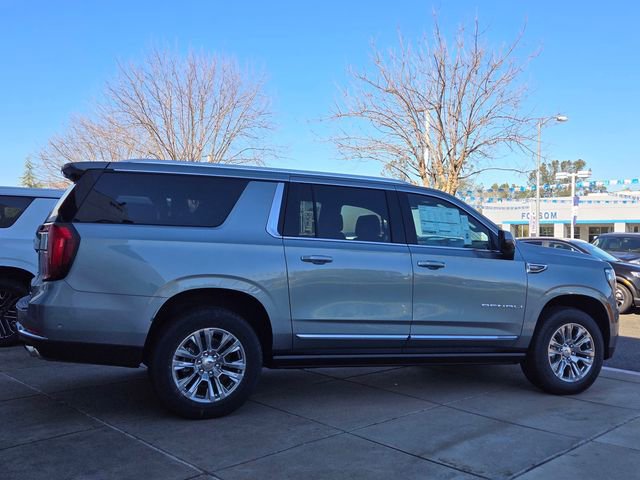 New 2026 GMC Yukon XL Denali w/ Sun & Power Step Package AWD/4WD image 3