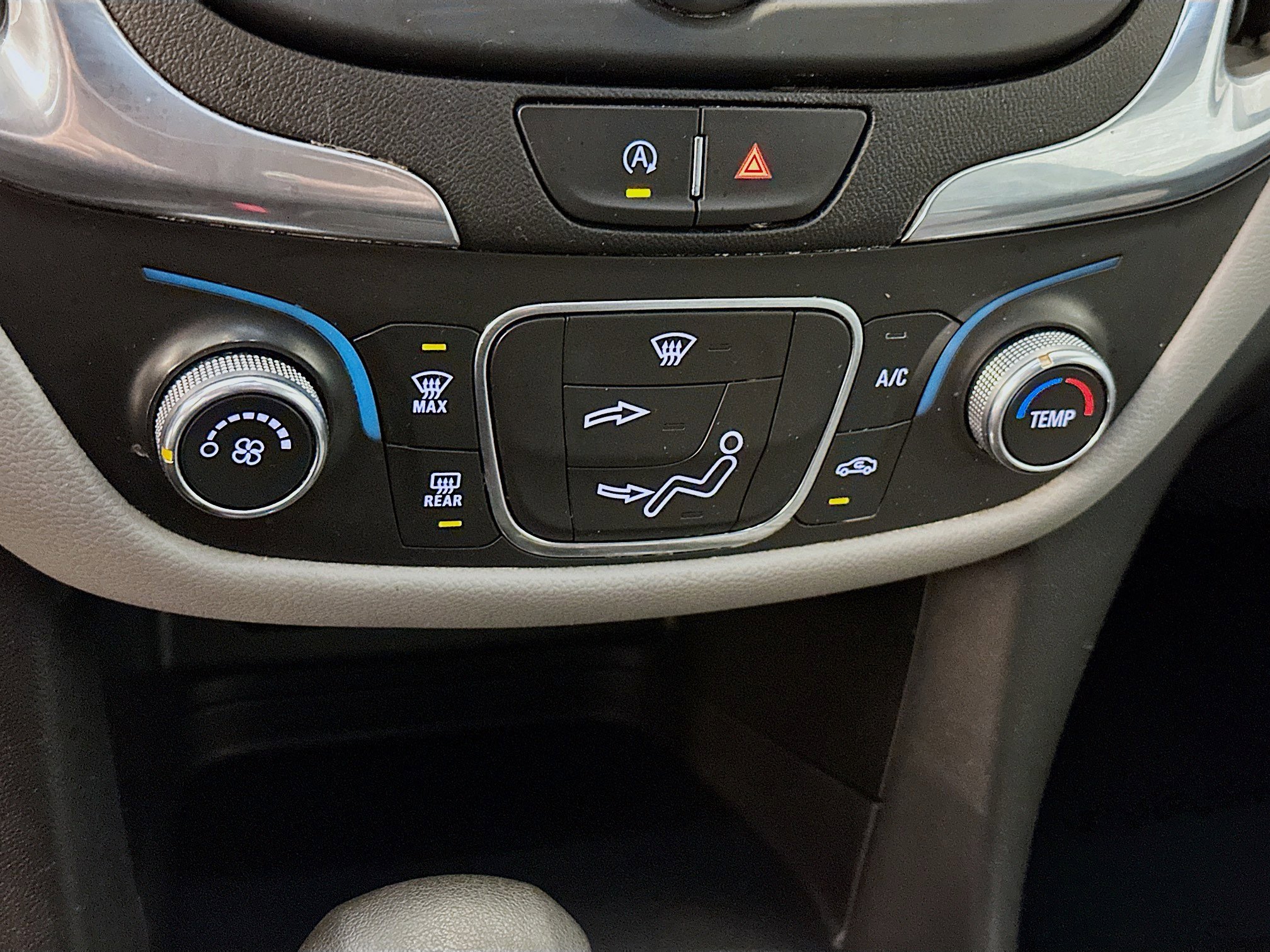 Used 2022 Chevrolet Equinox LT image 23