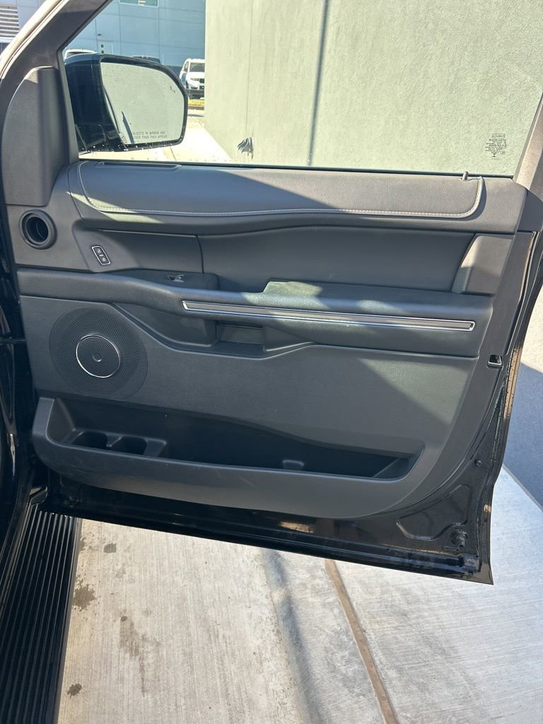 Used 2024 Ford Expedition Max XLT image 17