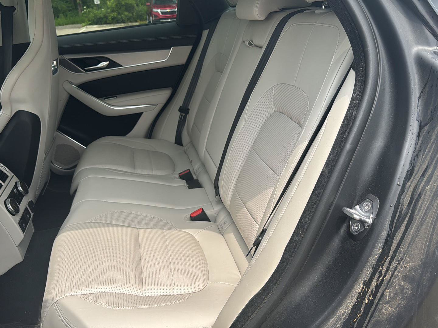 Used 2021 Jaguar F-PACE R-Dynamic S AWD/4WD image 10