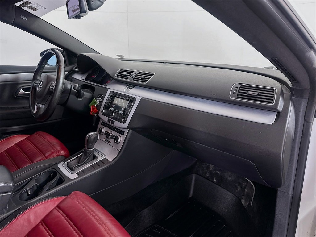 Used 2015 Volkswagen CC R-Line image 26