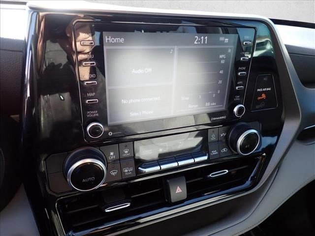 Used 2021 Toyota Highlander L image 20