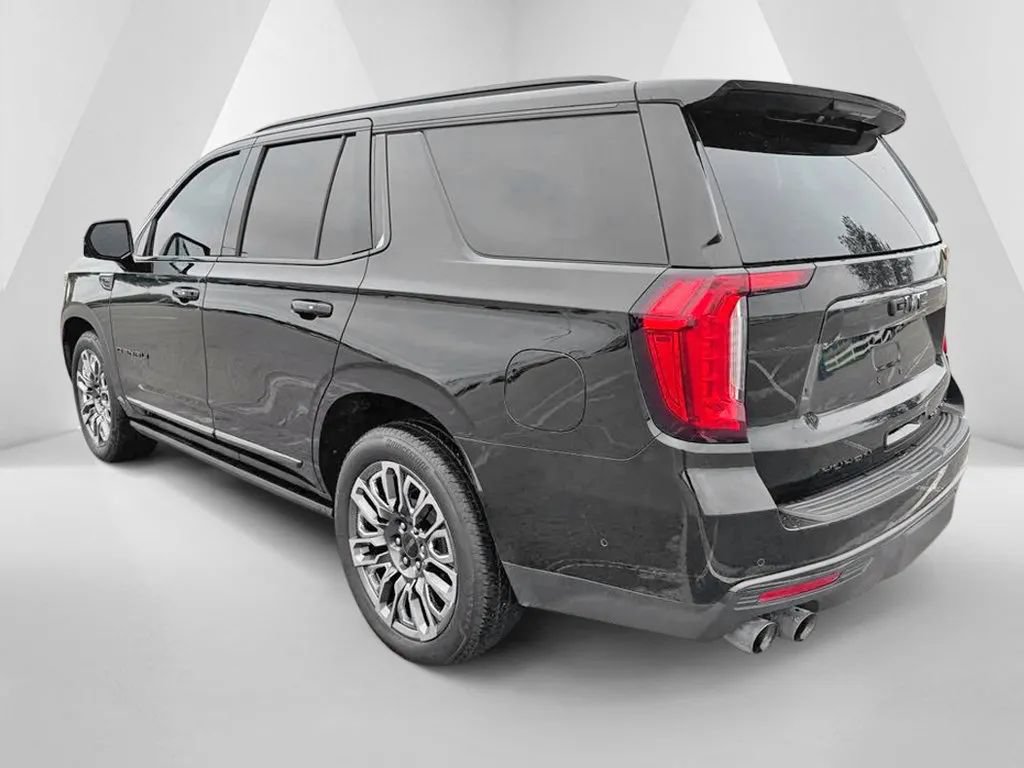 Used 2024 GMC Yukon Denali Ultimate AWD/4WD image 5