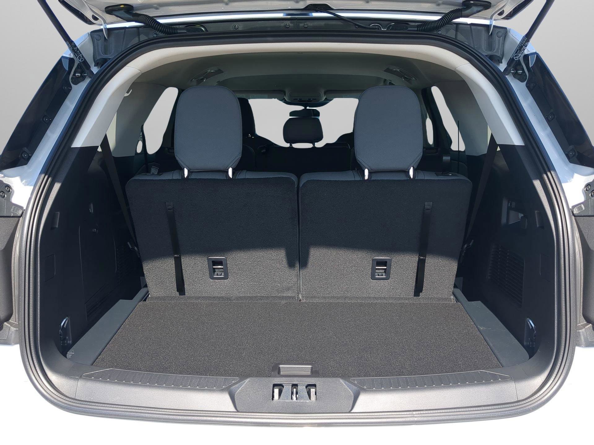 New 2026 Ford Explorer Active RWD image 49