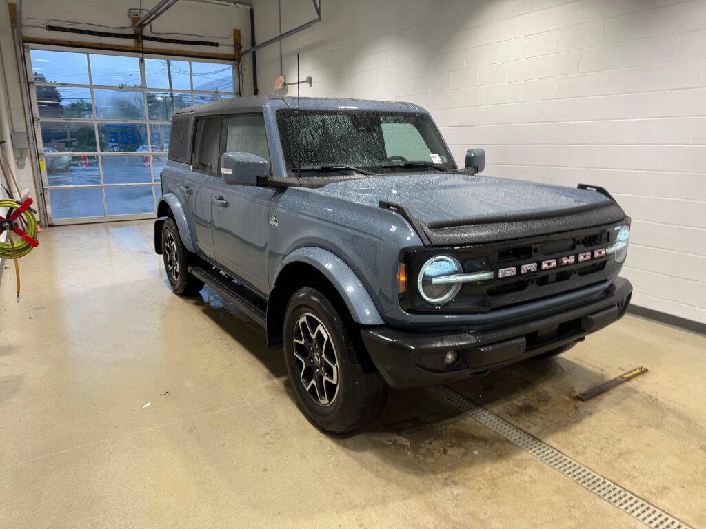 Used 2023 Ford Bronco Outer Banks AWD/4WD image 7