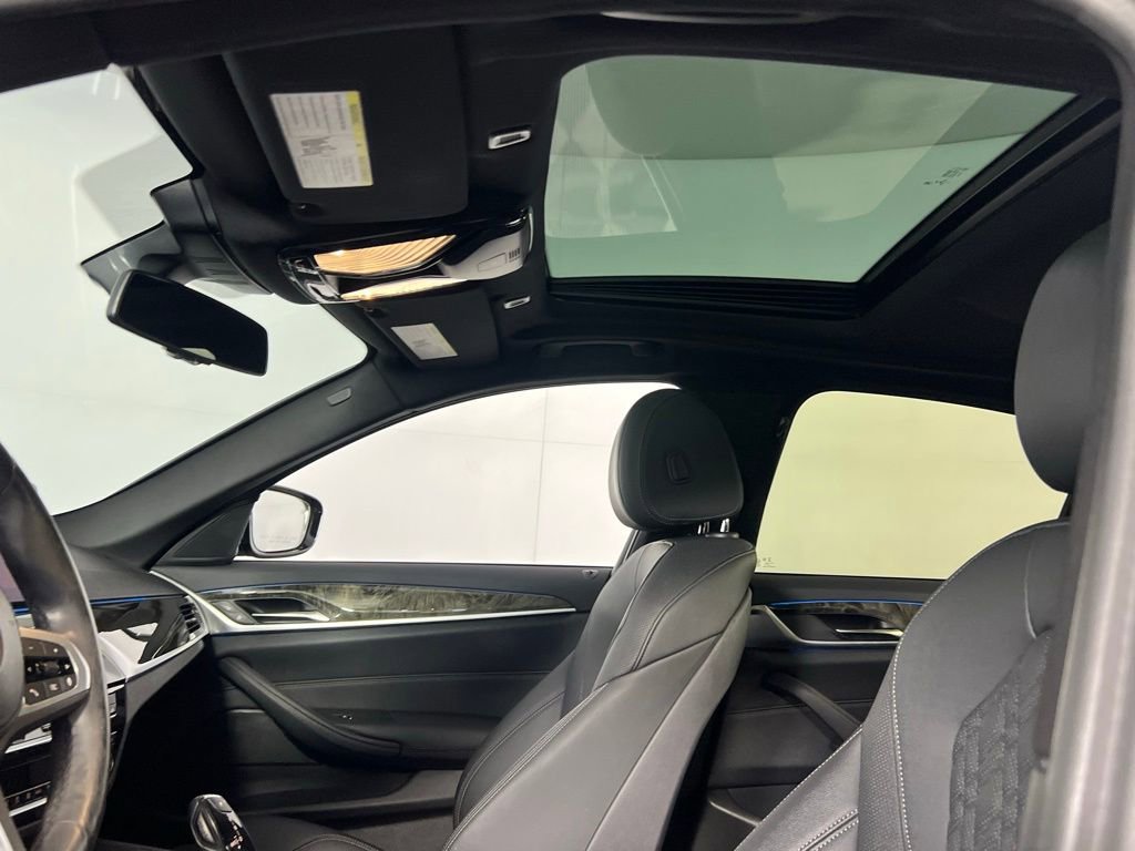 Used 2023 BMW 530e w/ M Sport Package image 20