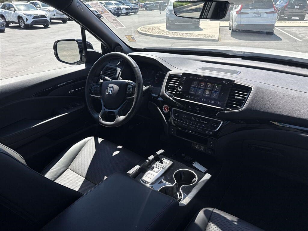 Certified 2025 Honda Ridgeline Black Edition image 26