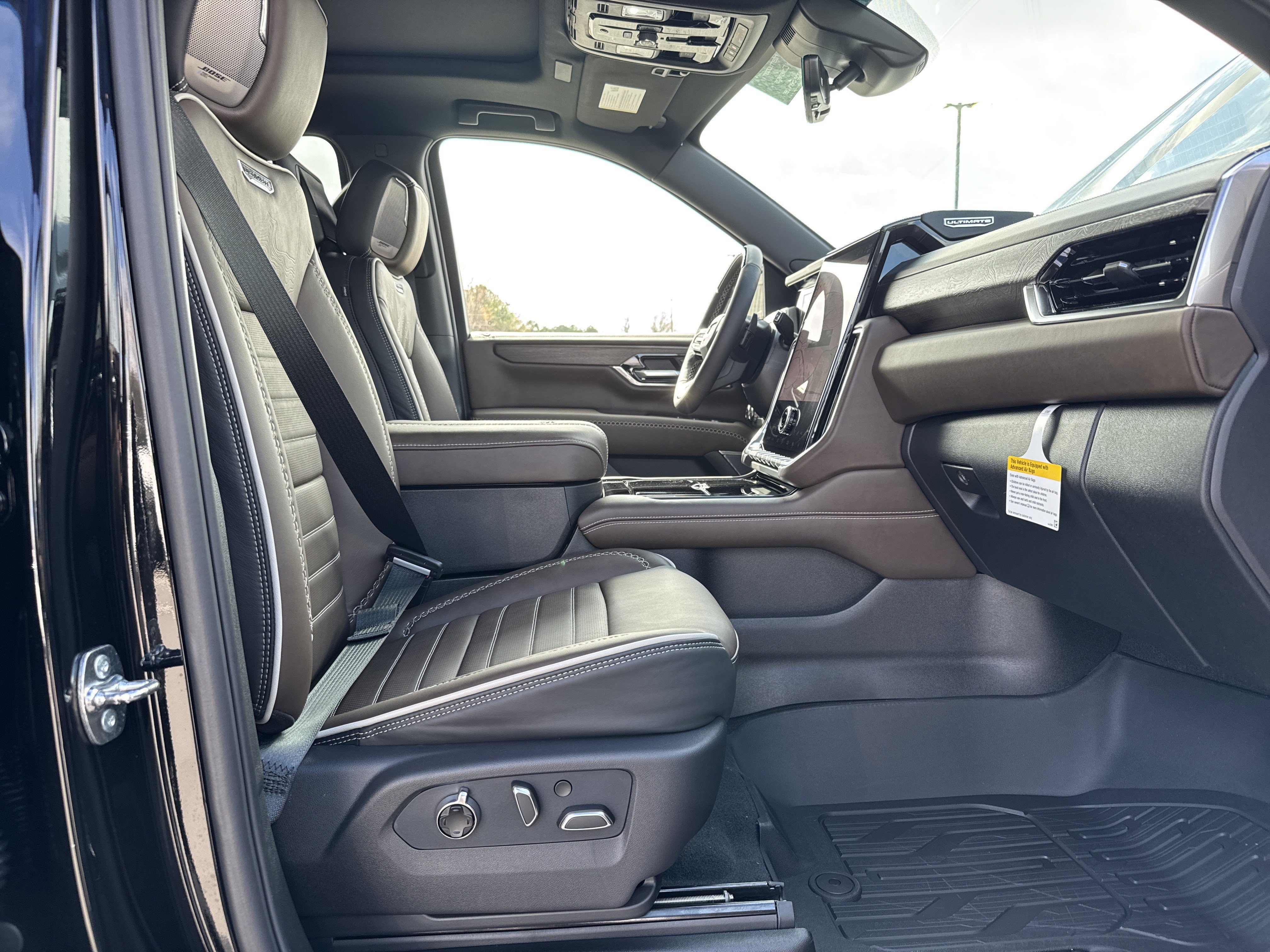 Used 2026 GMC Yukon XL Denali Ultimate w/ LPO, Floor Liner Package image 23