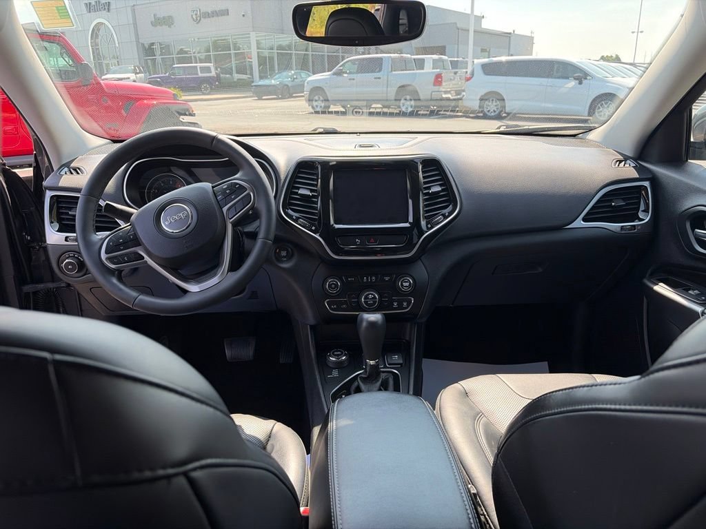 Used 2019 Jeep Cherokee Limited AWD/4WD image 9
