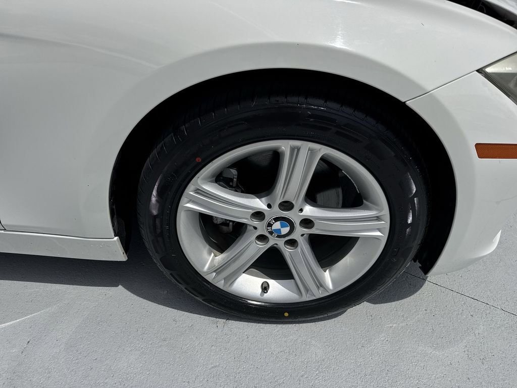 Used 2015 BMW 320i Sedan RWD image 57