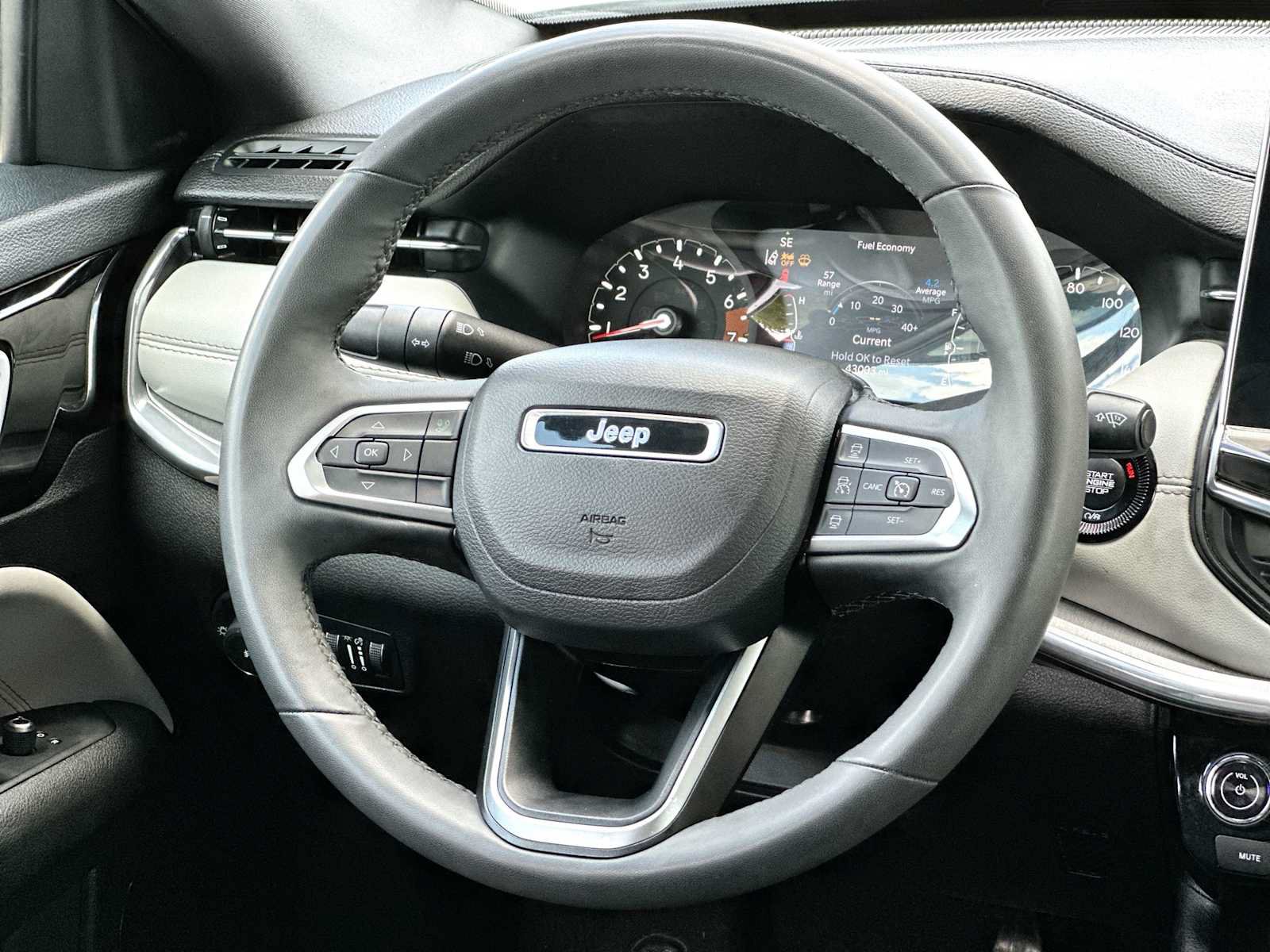 Used 2023 Jeep Compass Limited AWD/4WD image 27