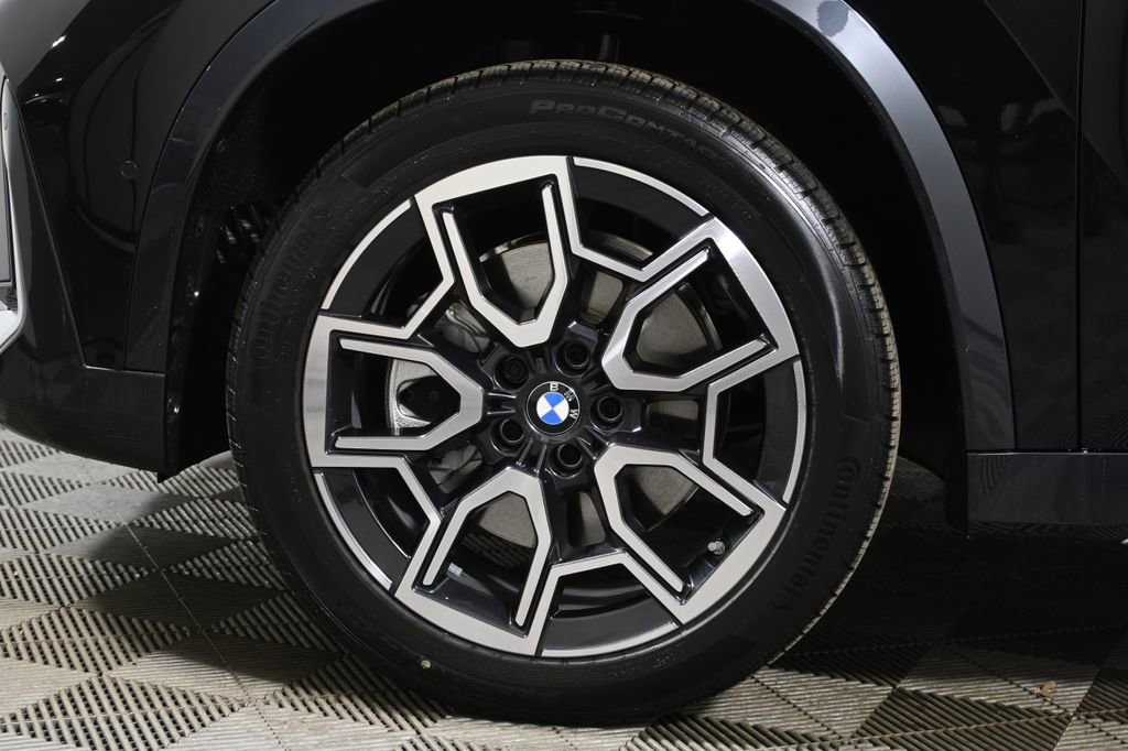 Used 2026 BMW X1 xDrive28i w/ Technology Package image 12