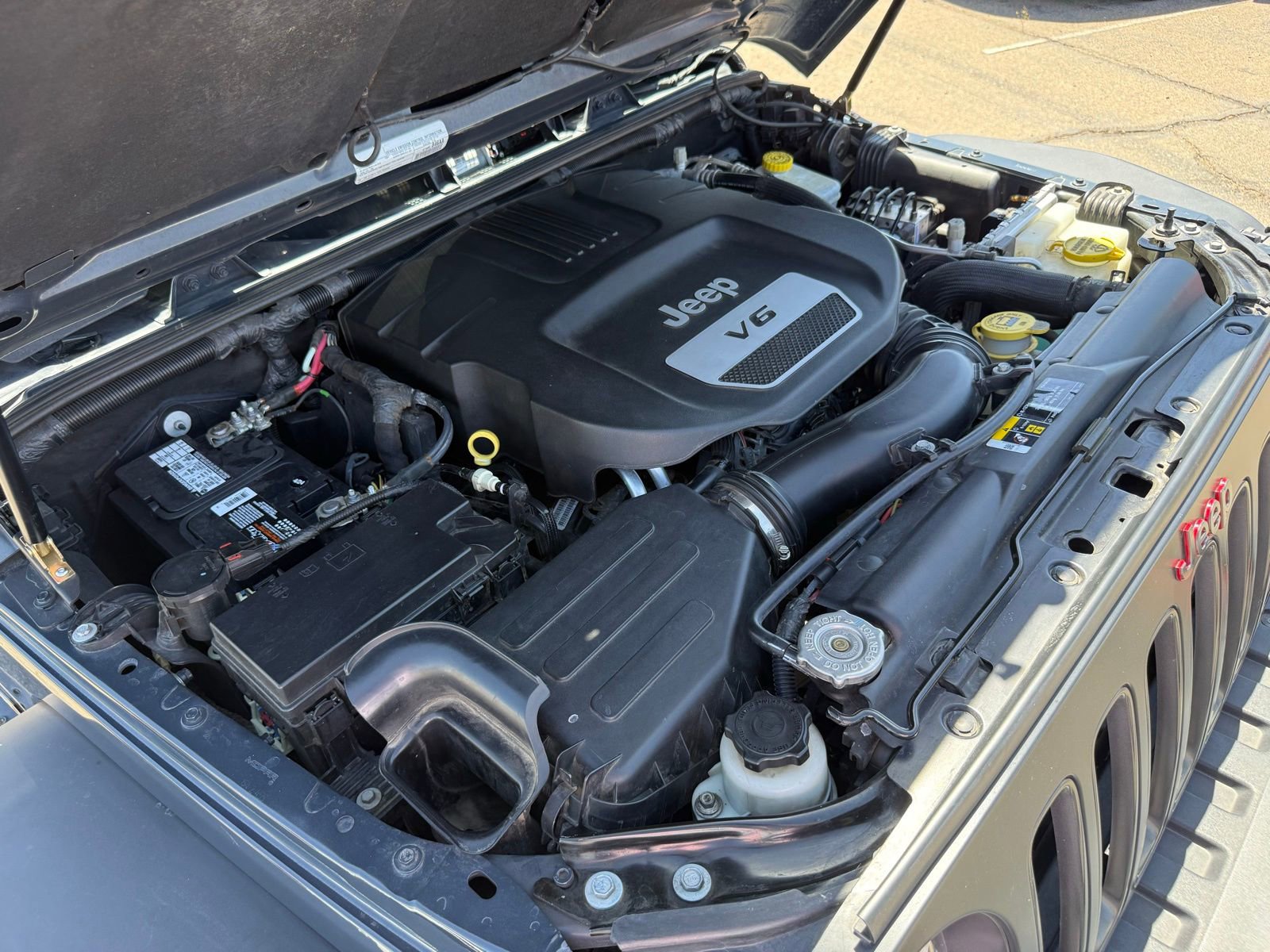 Used 2017 Jeep Wrangler Rubicon AWD/4WD image 46