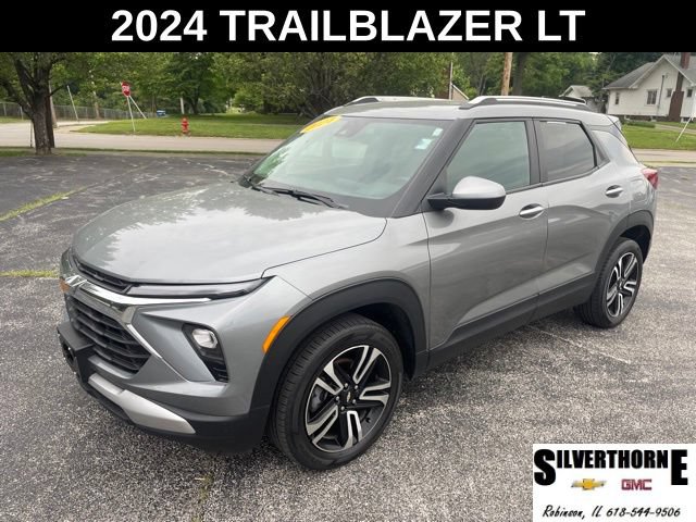 Used 2024 Chevrolet TrailBlazer LT w/ LT Cold Weather Package AWD/4WD image 1