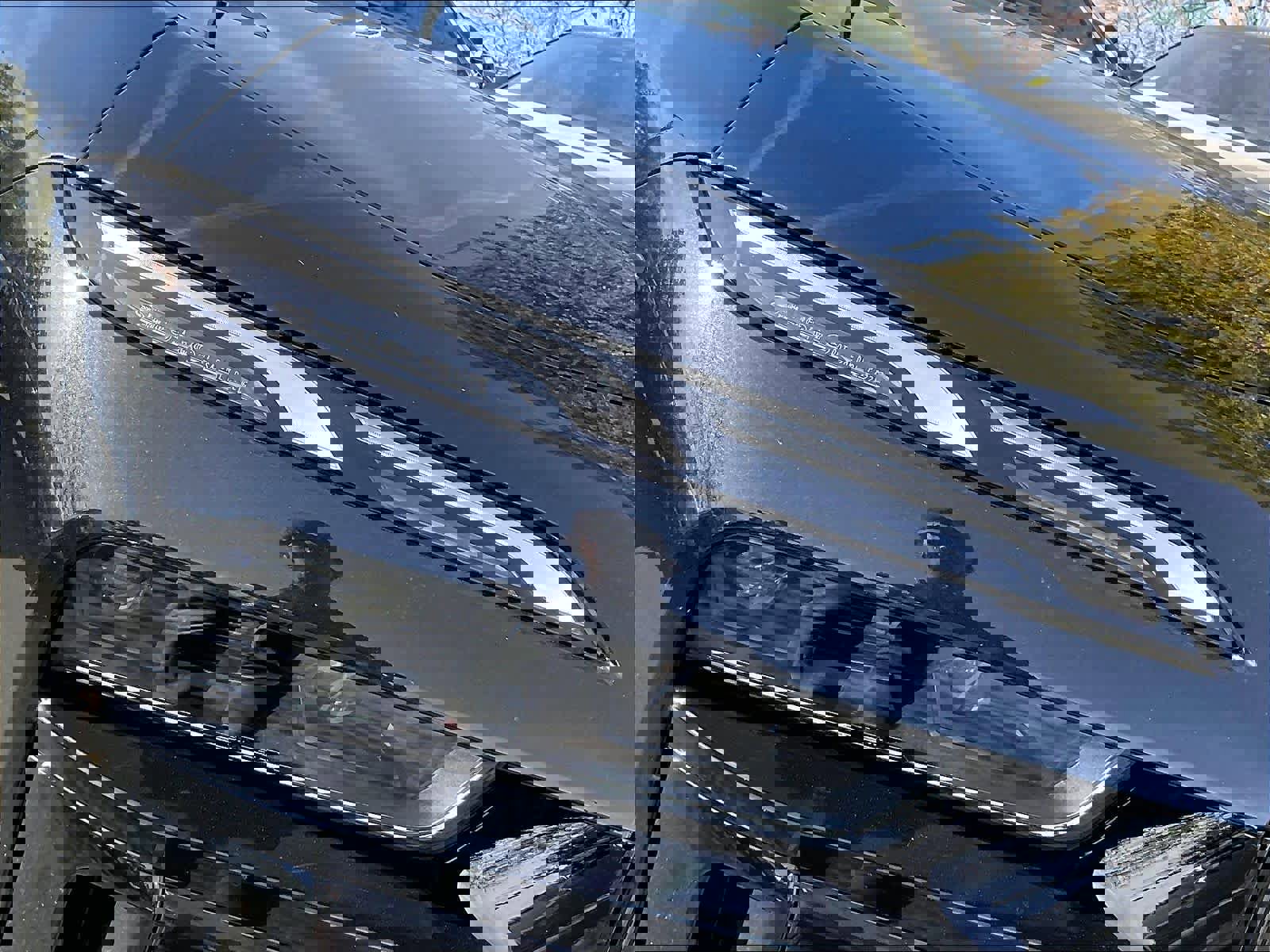 Used 2025 BMW 750e xDrive image 30