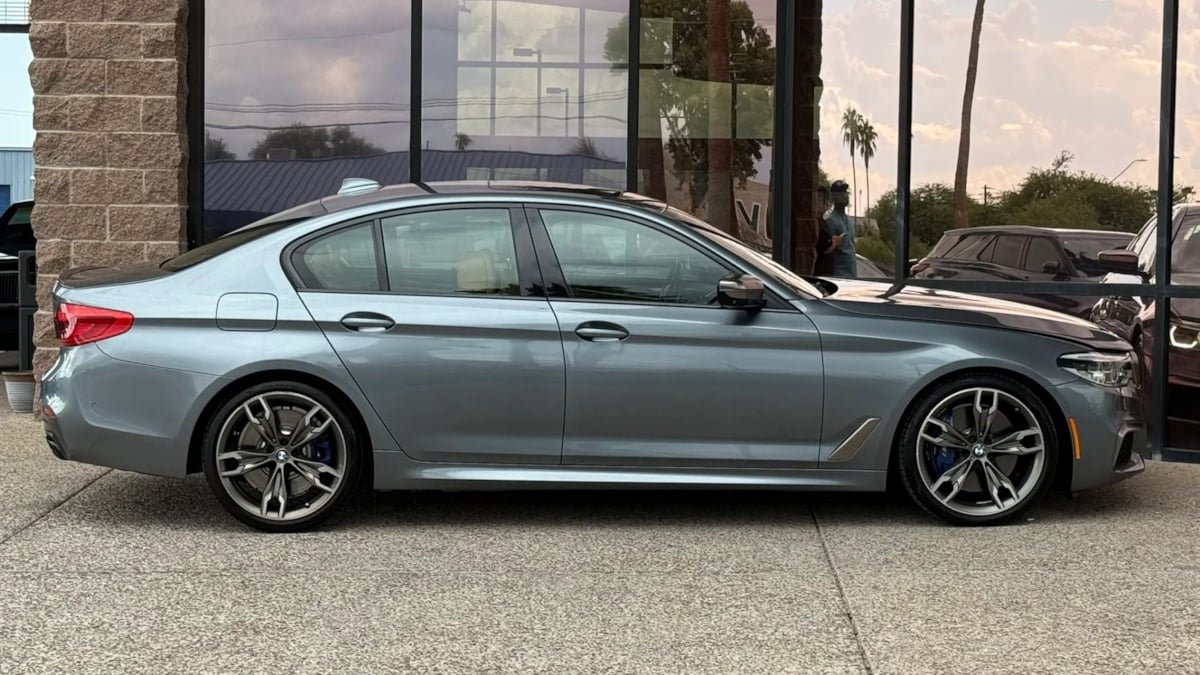 Used 2020 BMW M550i xDrive w/ Executive Package AWD/4WD image 14