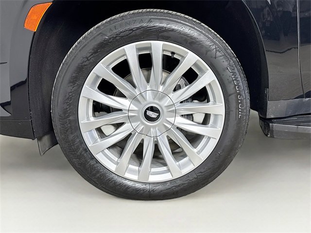 Used 2024 Cadillac Escalade ESV Luxury image 33