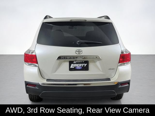 Used 2013 Toyota Highlander Plus AWD/4WD image 4