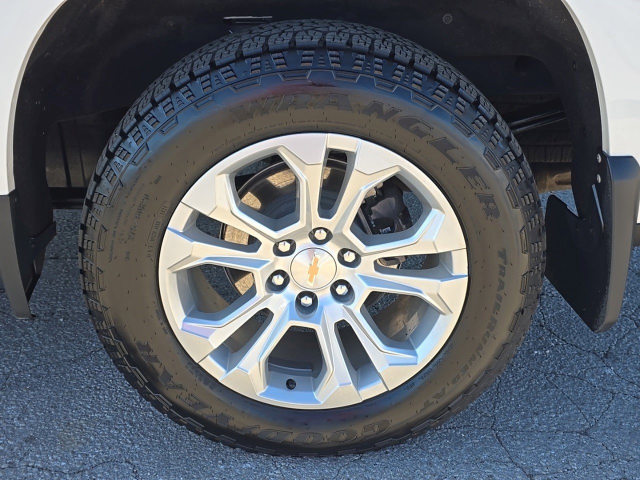 Certified 2025 Chevrolet Silverado 1500 LTZ w/ LTZ Premium Package image 7