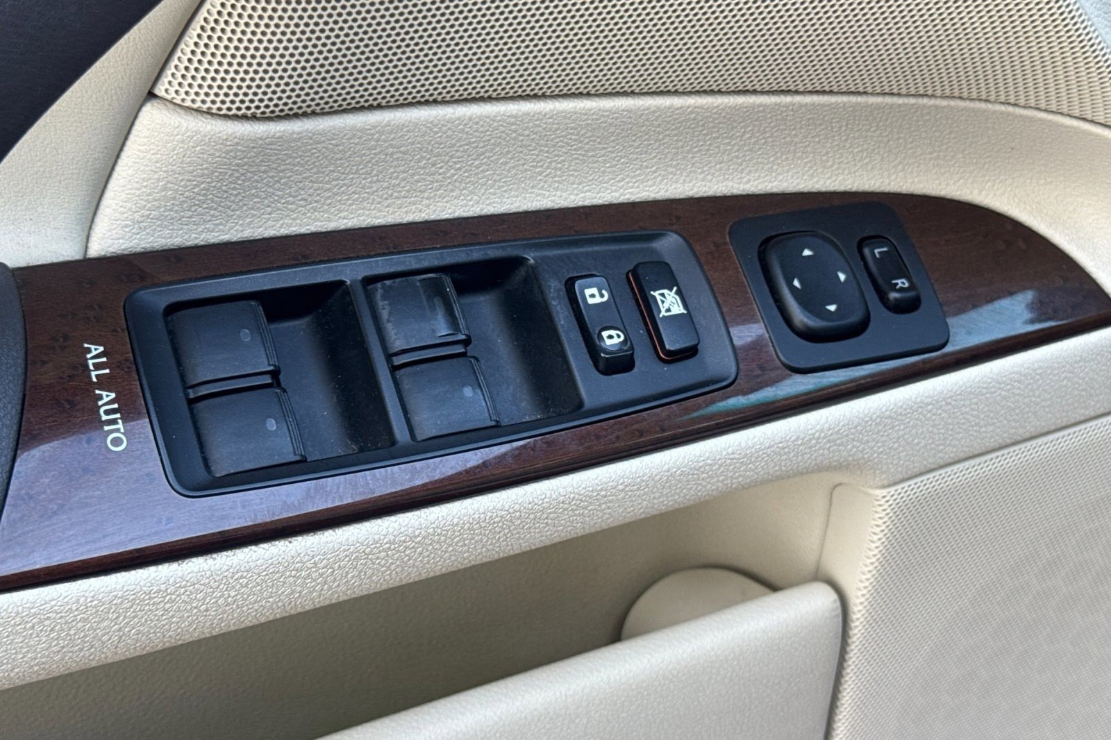 Used 2012 Lexus IS 250 w/ Premium Pkg Value Edition image 13