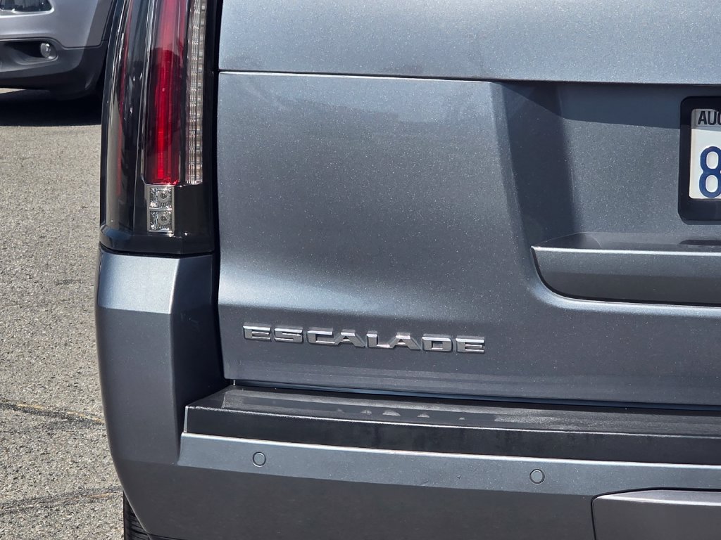 Used 2020 Cadillac Escalade Luxury RWD image 8