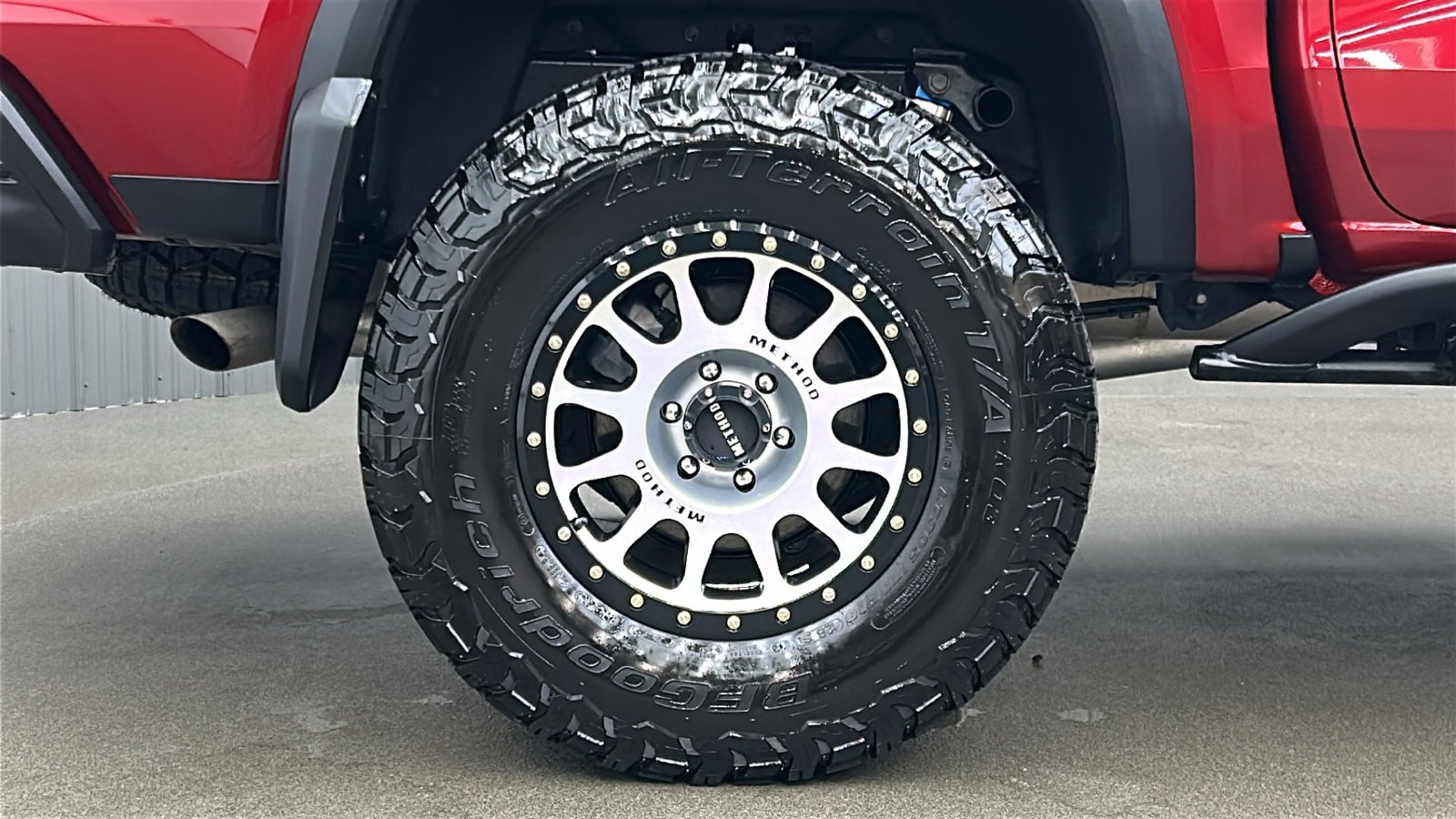 Used 2024 GMC Canyon AT4X image 11