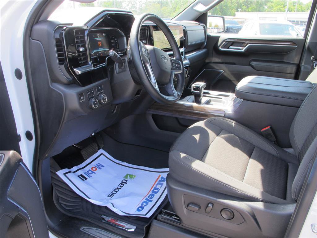 Used 2023 Chevrolet Silverado 1500 LT Trail Boss w/ Protection Package AWD/4WD image 9