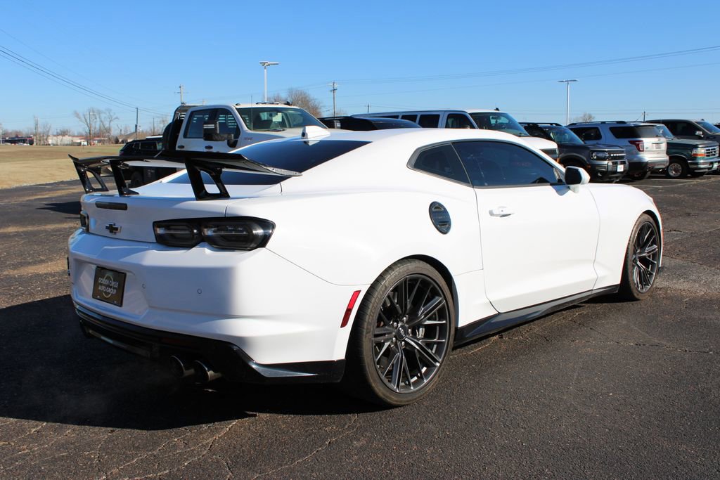 Used 2021 Chevrolet Camaro ZL1 image 9