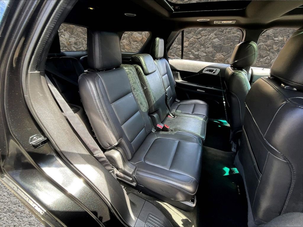 Used 2014 Ford Explorer XLT w/ Equipment Group 202A image 25